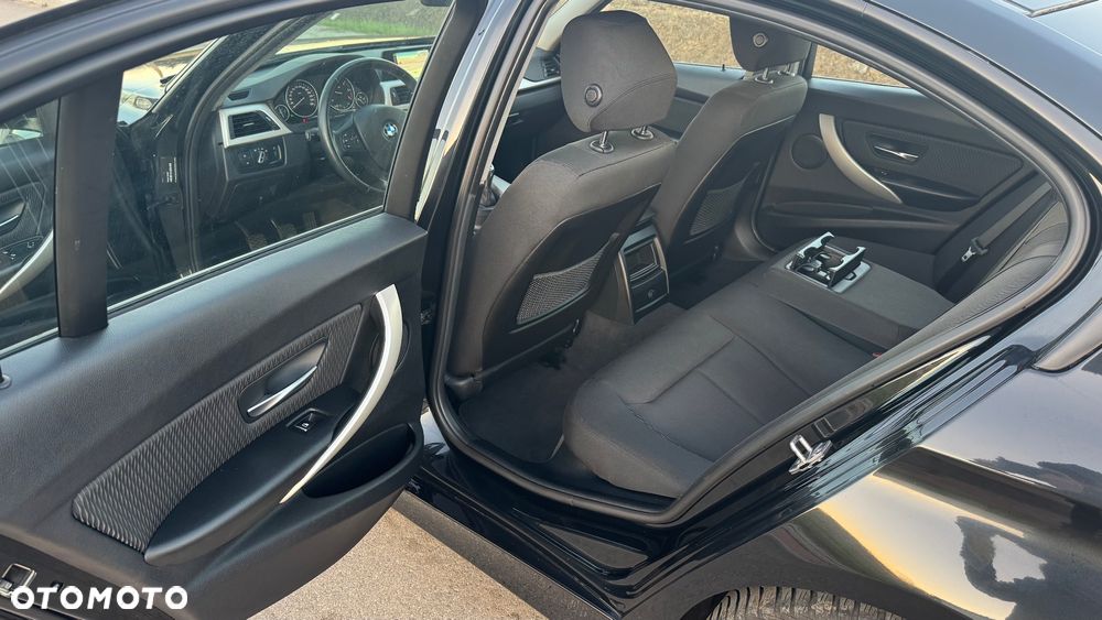 BMW Seria 3 316d Sport Line - 17