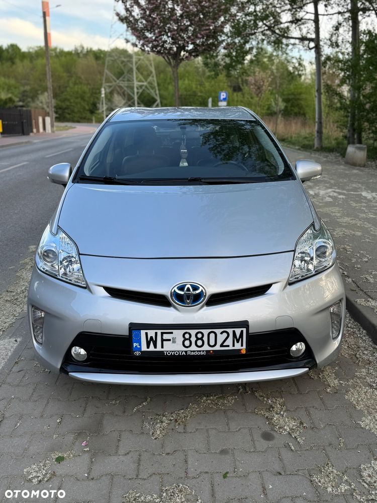 Toyota Prius (Hybrid) - 5