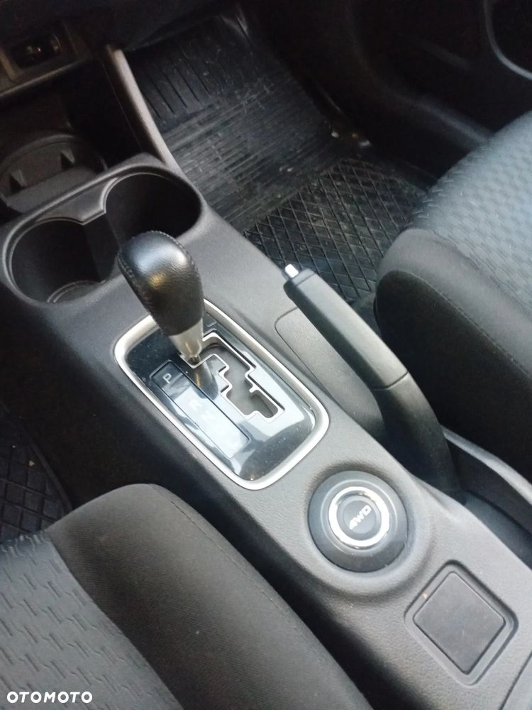 Mitsubishi Outlander 2.0 Intense - 8