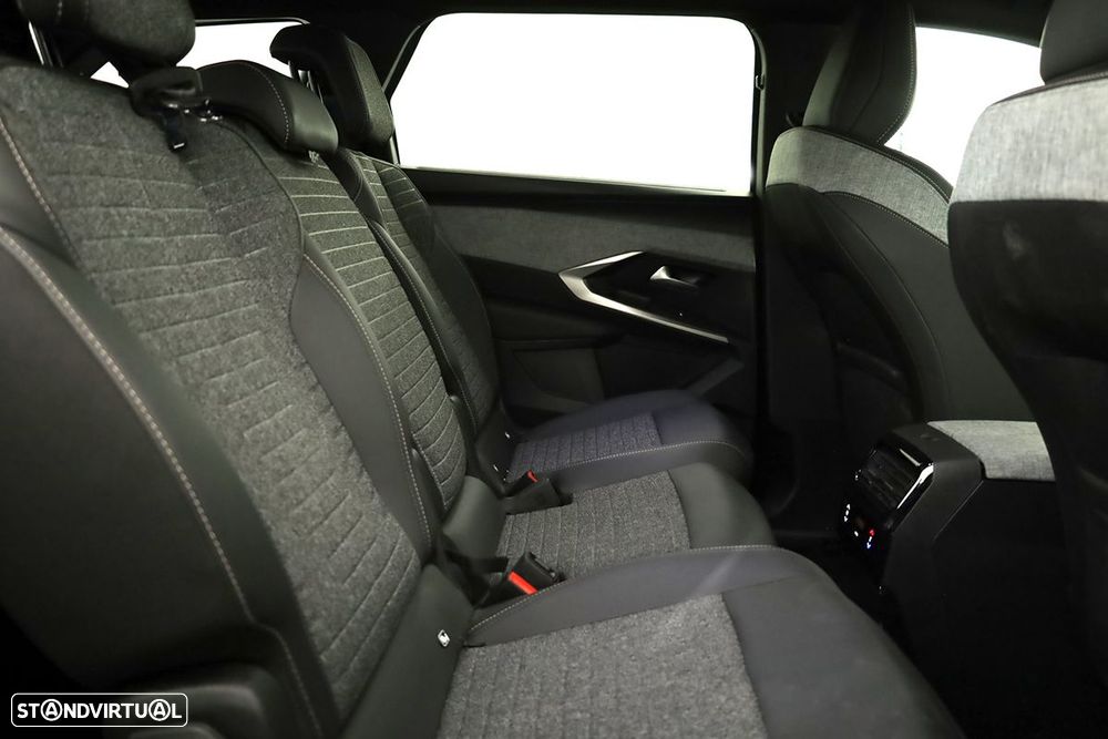 Peugeot 5008 1.2 Hybrid Allure e-DCS6 - 21