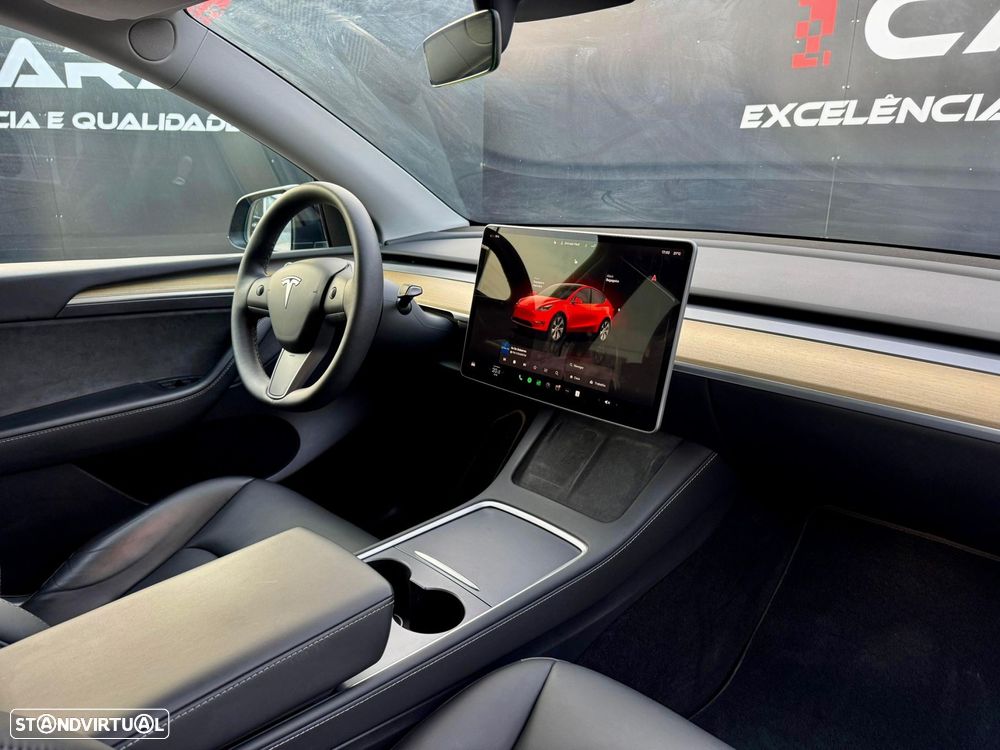 Tesla Model Y Standard - 10