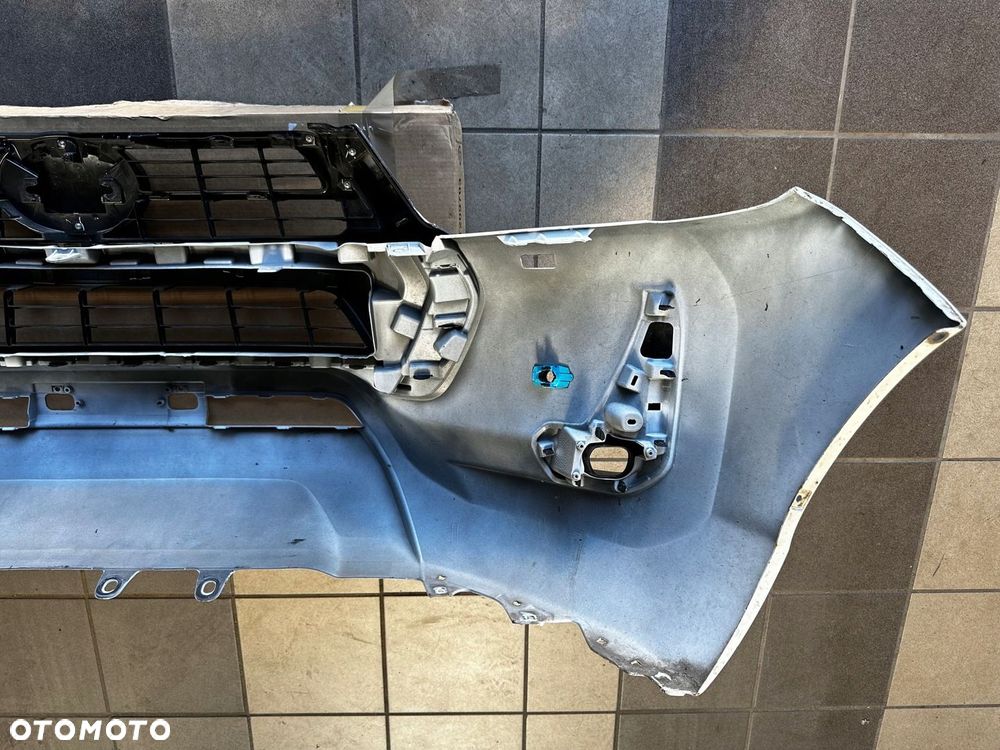 Zderzak przód Toyota Hilux 8 VIII LIFT IX 9 20- - 10