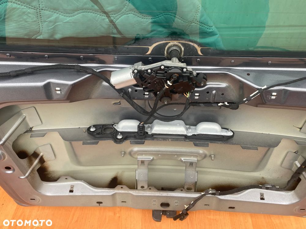 KLAPA TYLNA VOLKSWAGEN VW TOURAN I 03-10 - 18