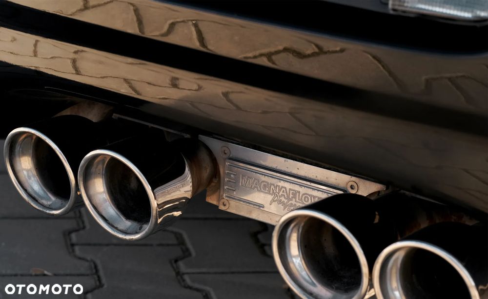 Chevrolet Corvette - 9