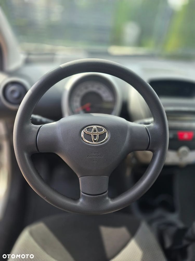Toyota Aygo - 11