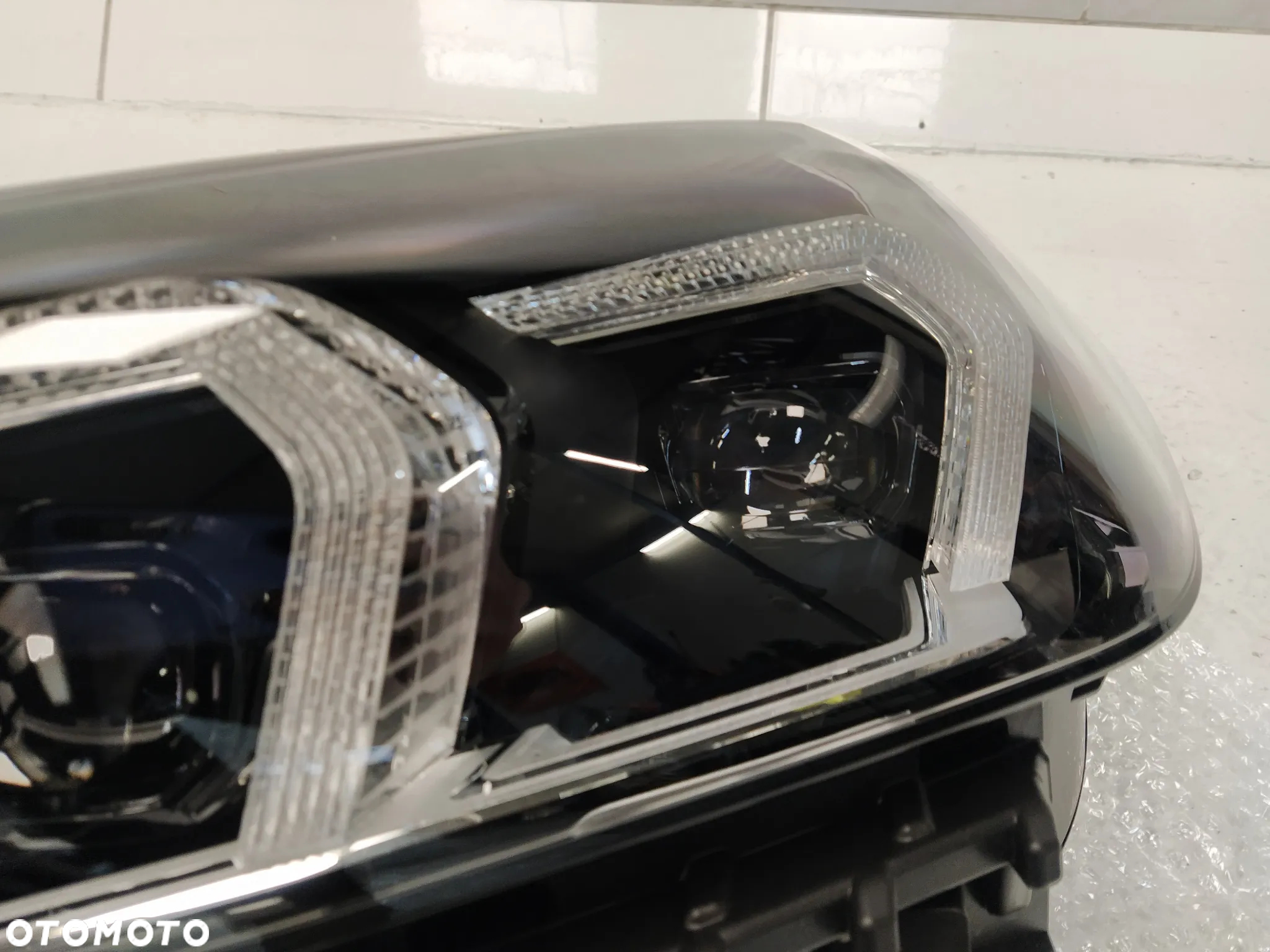 BMW X1 U11 REFLEKTOR LAMPA PRZÓD PRZEDNIA LEWA FULL LED PRZETWORNICA KOMPLETNA USA CIEMNY ŚRODEK ORYGINAŁ NOWY - 7