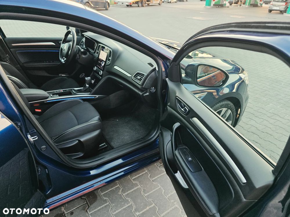 Renault Megane 1.3 TCe Intens EDC - 11