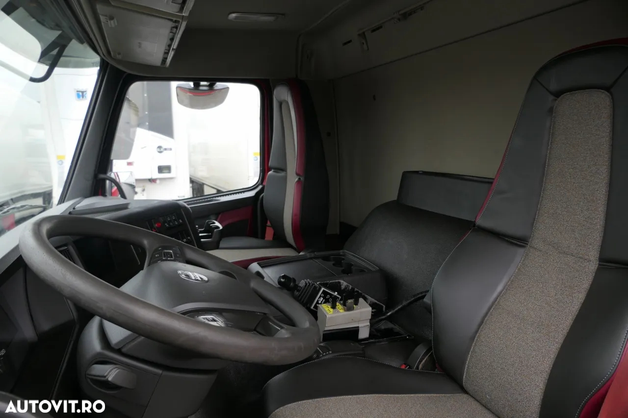 Volvo FMX 450 / 8x4 / 2 PAGINI. CAMION BASCULANTE / TRIDEM / AXIE DE DIRECȚIE LIFTARE / BORDMATIC / HYDROCLAP / 2016 - 27