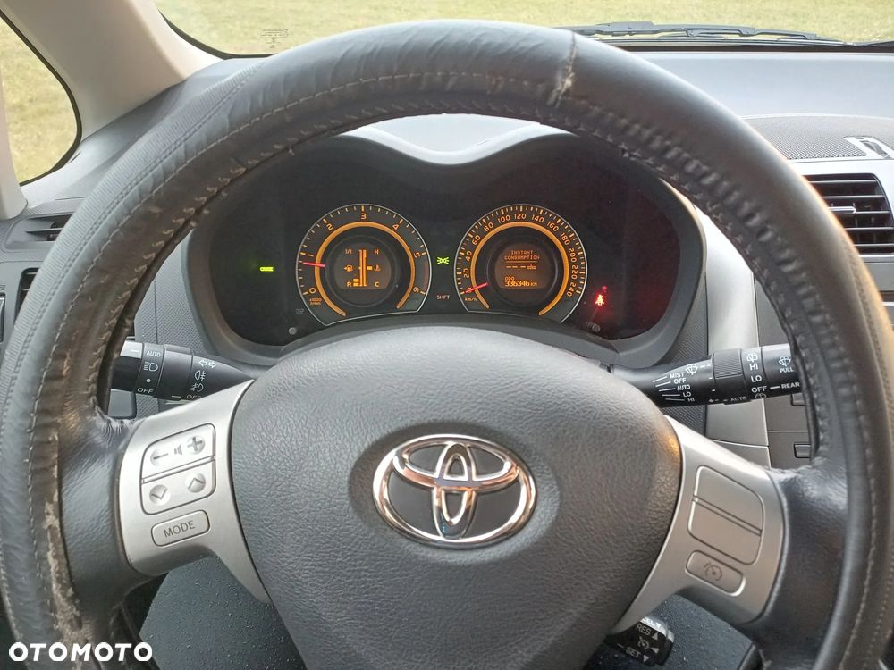 Toyota Auris 2.0 D-4D Sol - 14