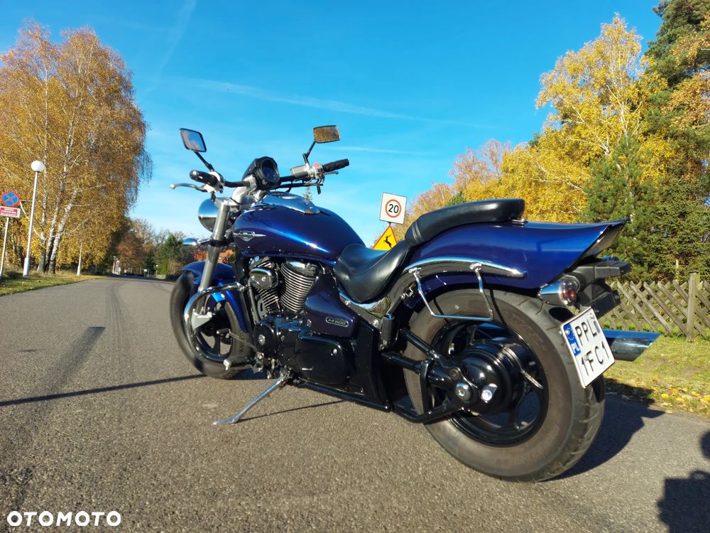 Suzuki Intruder - 12