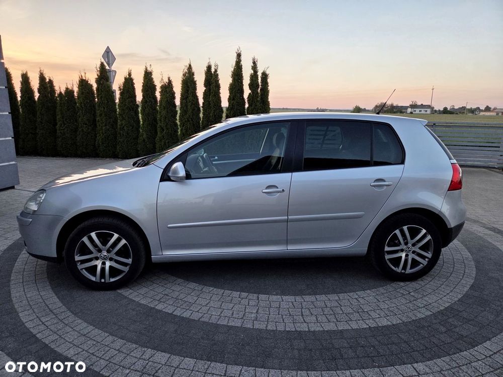 Volkswagen Golf - 11