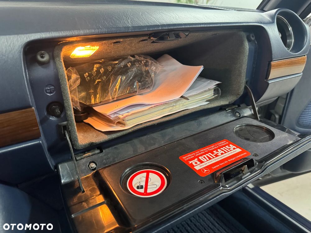 Mercedes-Benz W123 - 27