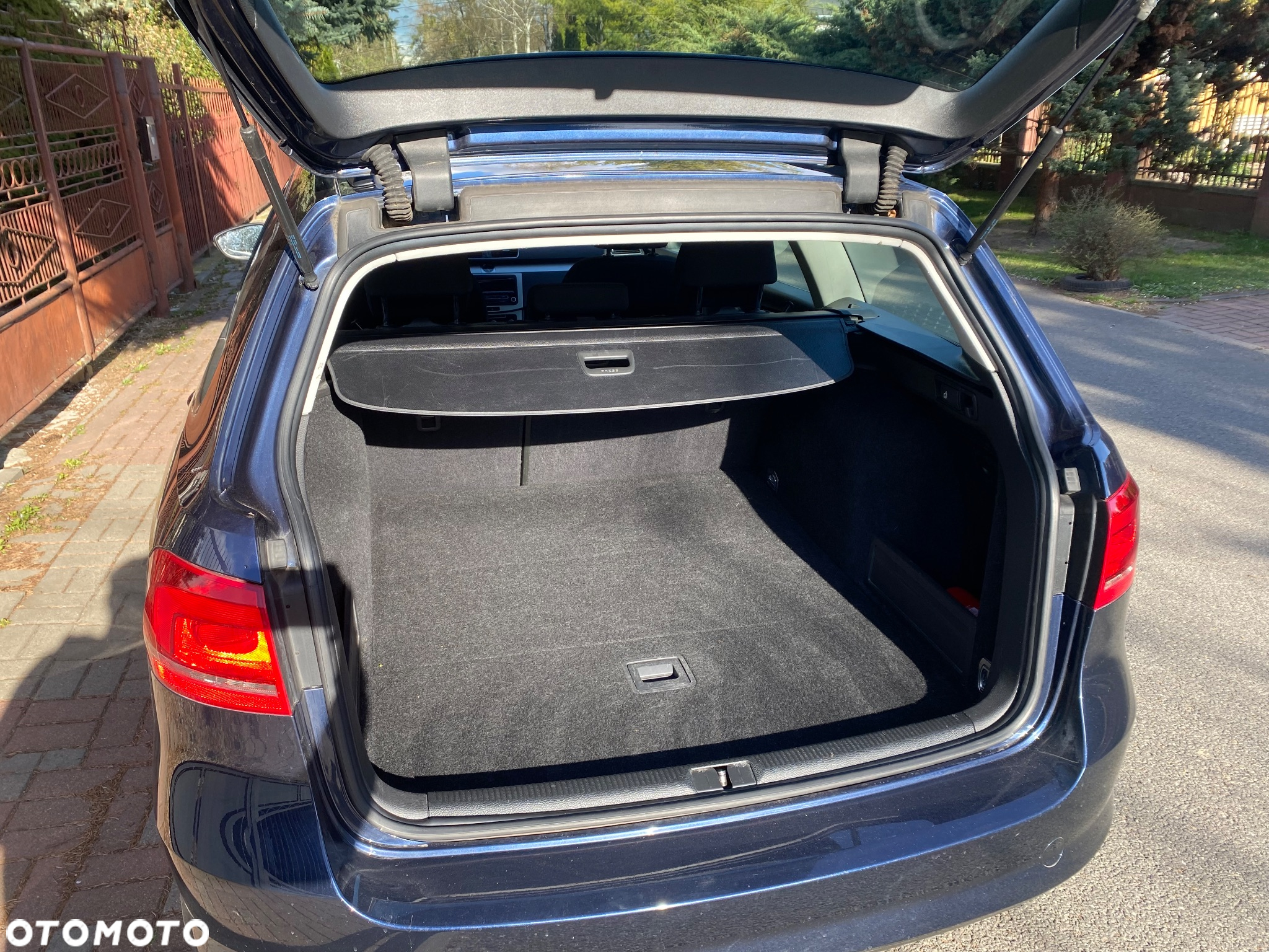 Volkswagen Passat - 4