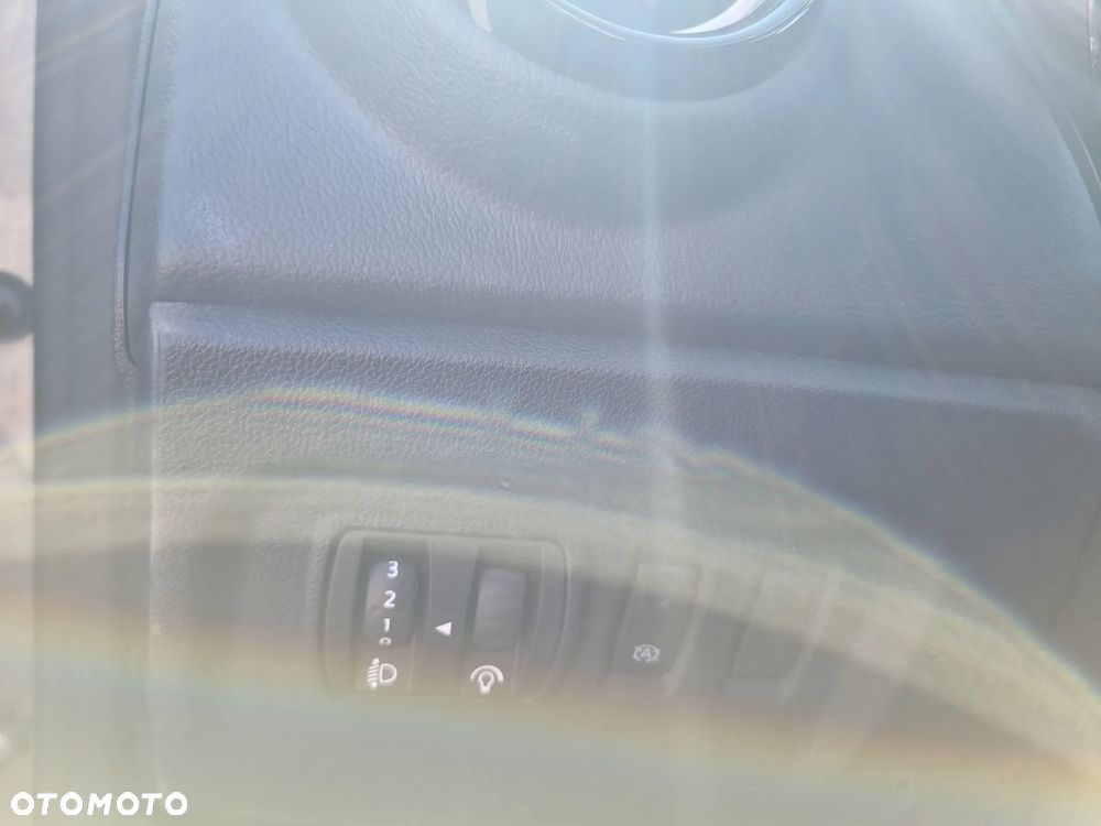 Renault Captur 1.5 dCi Energy Intens EDC EU6 - 21