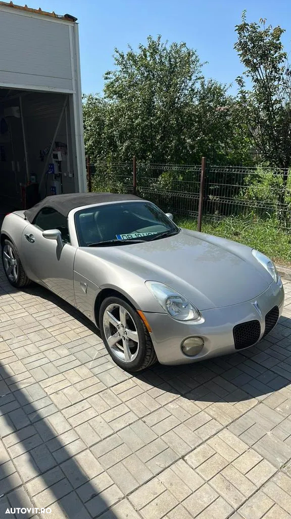 Pontiac Solstice - 4