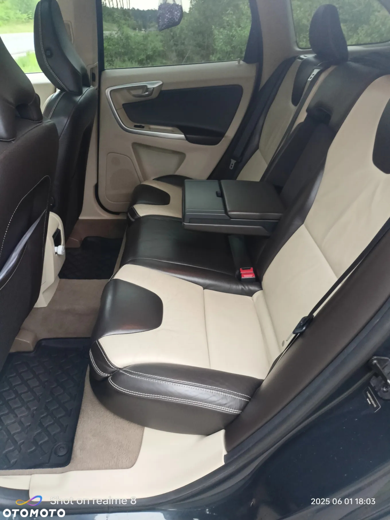 Volvo XC 60 T6 AWD R-Design - 8