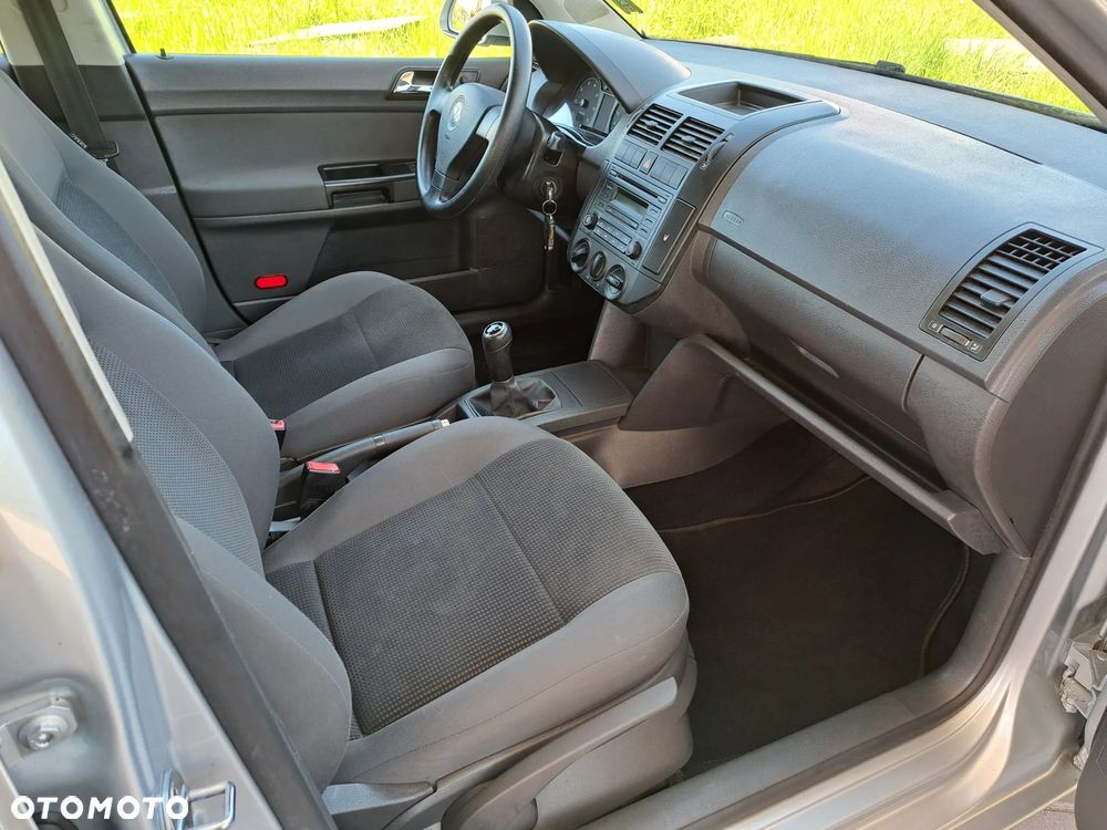 Volkswagen Polo - 14