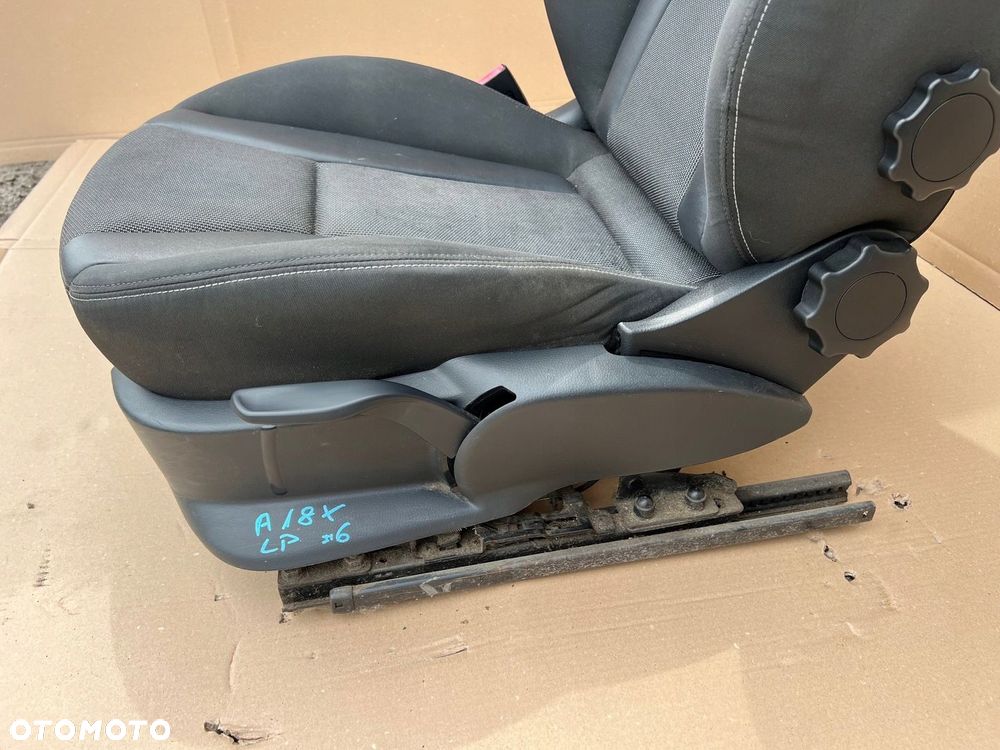 AUDI A1 8X 3D FOTEL KIEROWCY LEWY PRZÓD PRZEDNI - 9