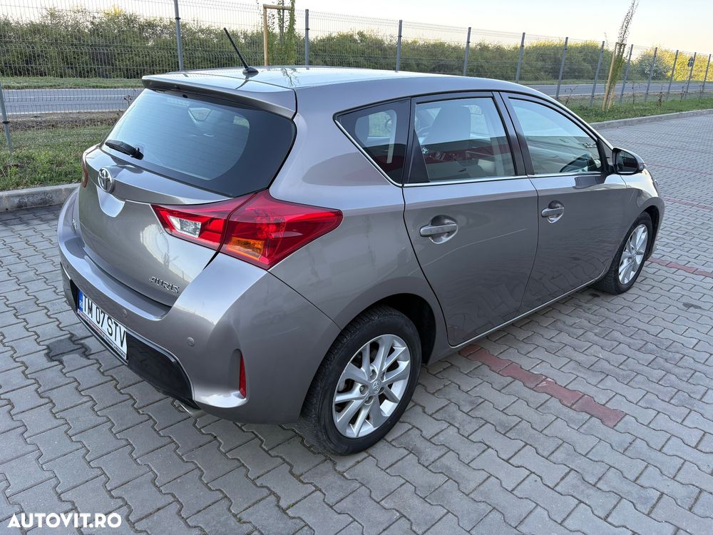 Toyota Auris 2.0 D-4D DPF Sol - 3