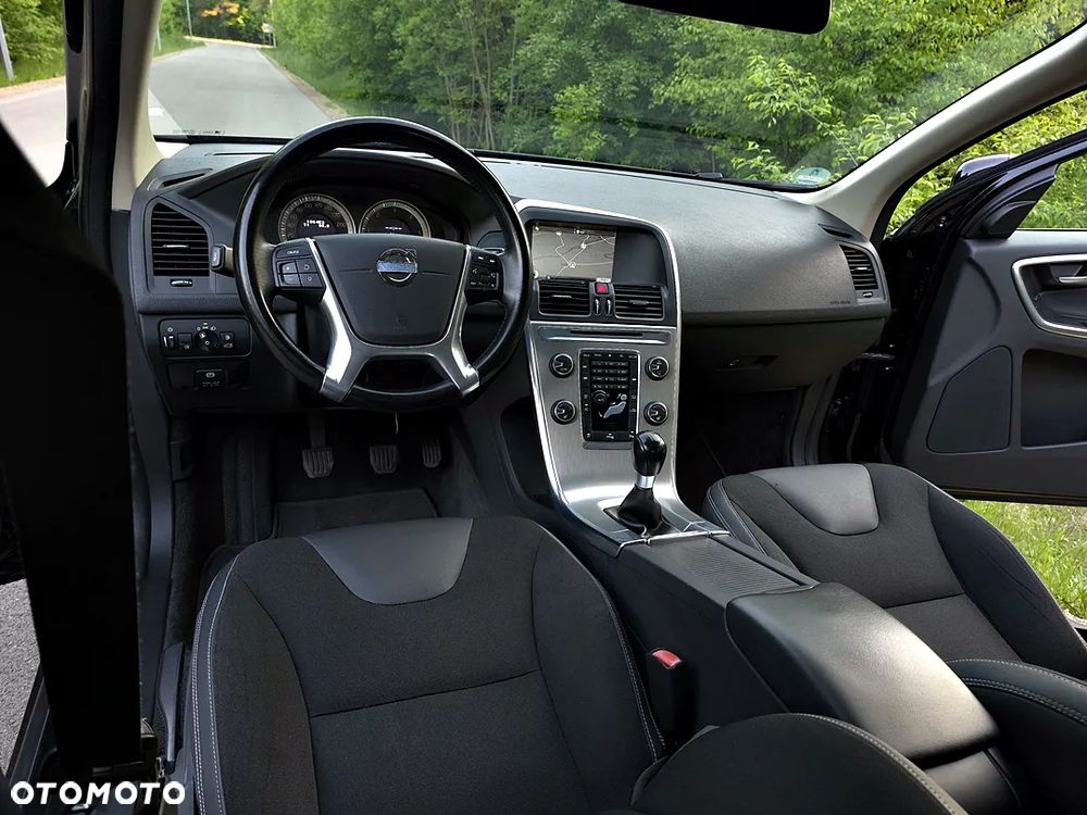 Volvo XC 60 DRIVe Momentum - 38