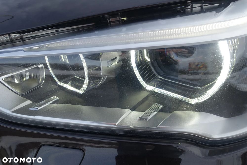 BMW X1 xDrive18d Sport Line - 35