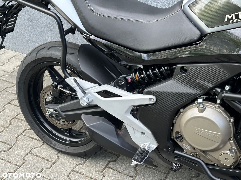 CFMoto 650 MT - 14