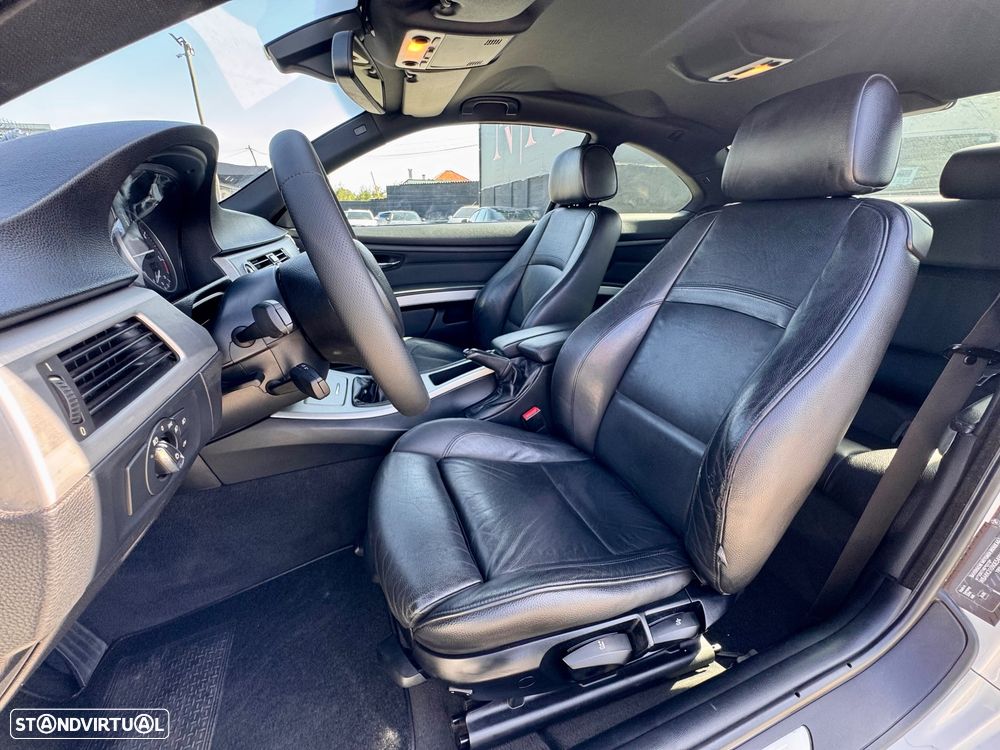 BMW 320 d M Sport Edition - 14