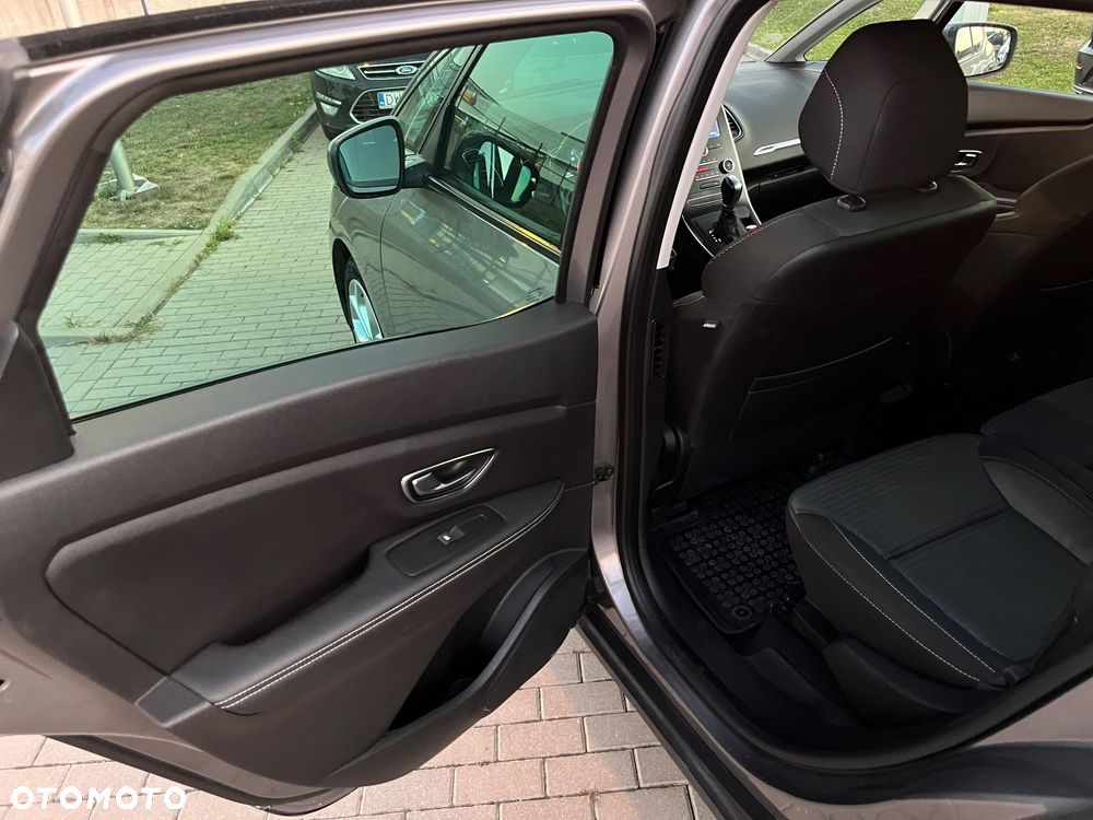 Renault Scenic 1.5 dCi Zen EDC - 17
