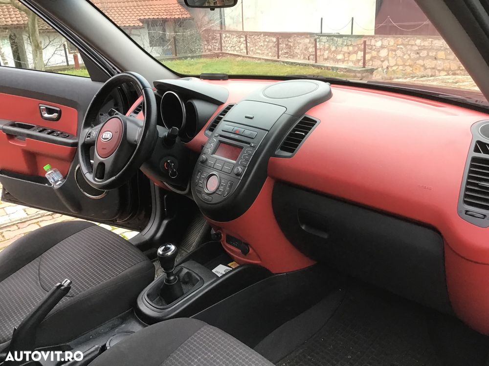 Kia Soul 1.6 CRDi Black Collection - 6