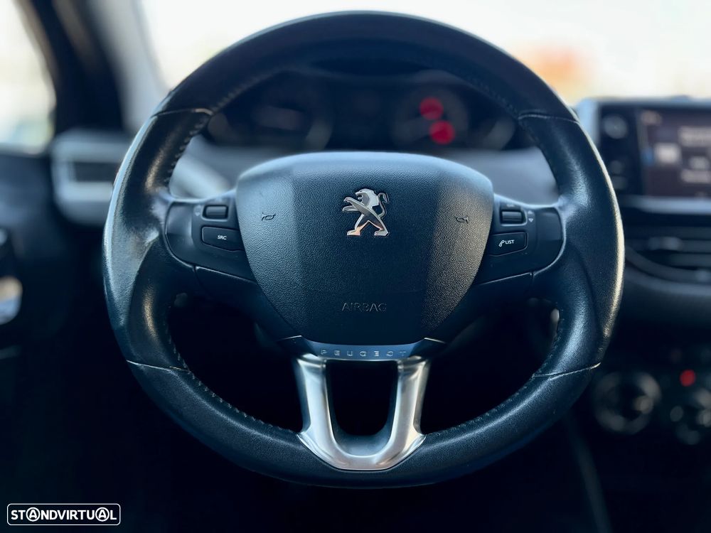 Peugeot 208 1.6 BlueHDi Style - 19