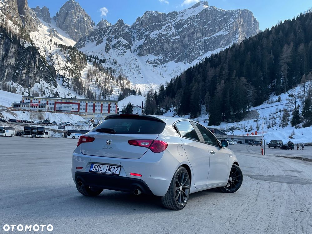Alfa Romeo Giulietta 2.0 JTDM Distinctive - 1