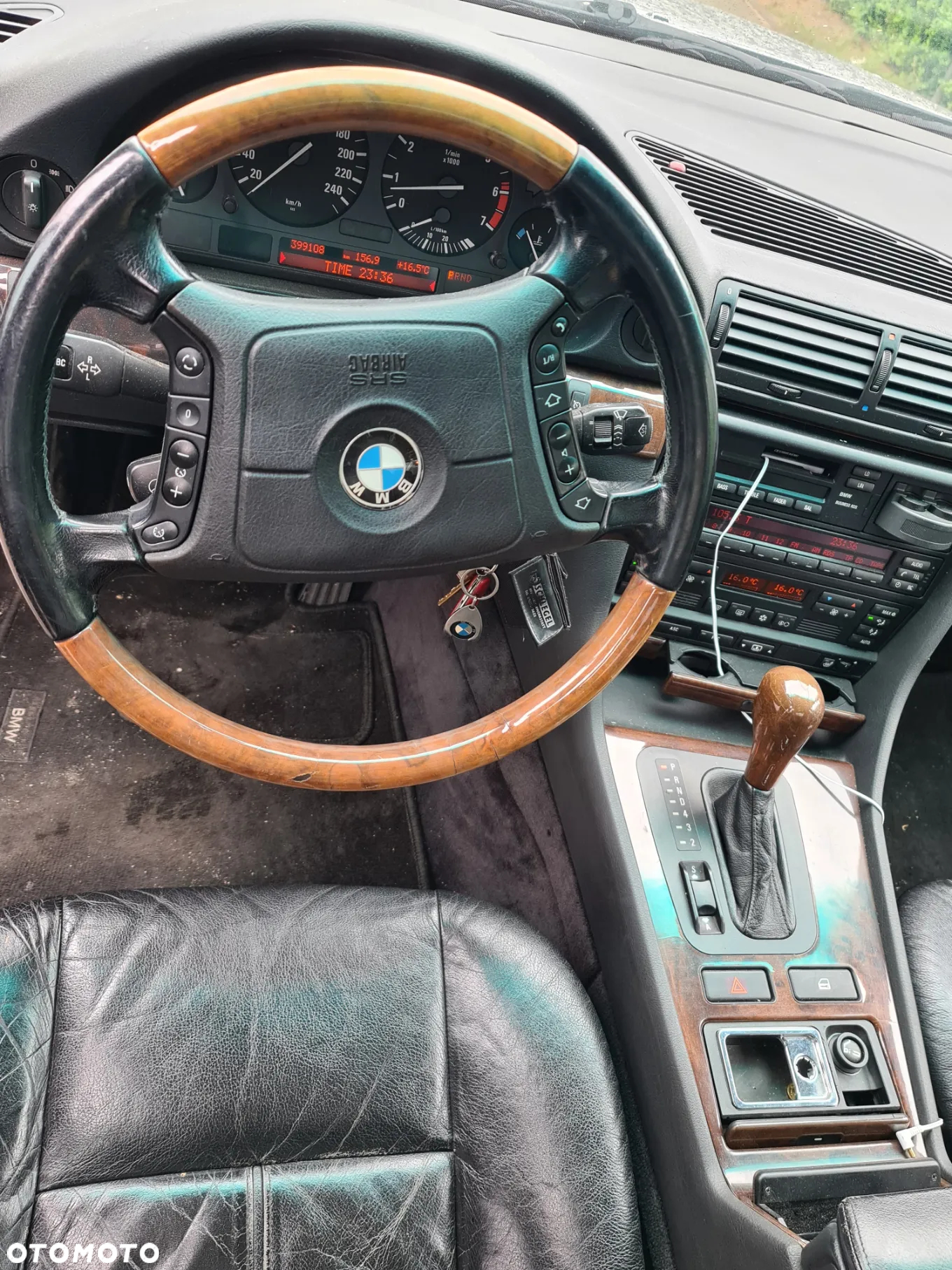 BMW Seria 7 740i V8 - 9