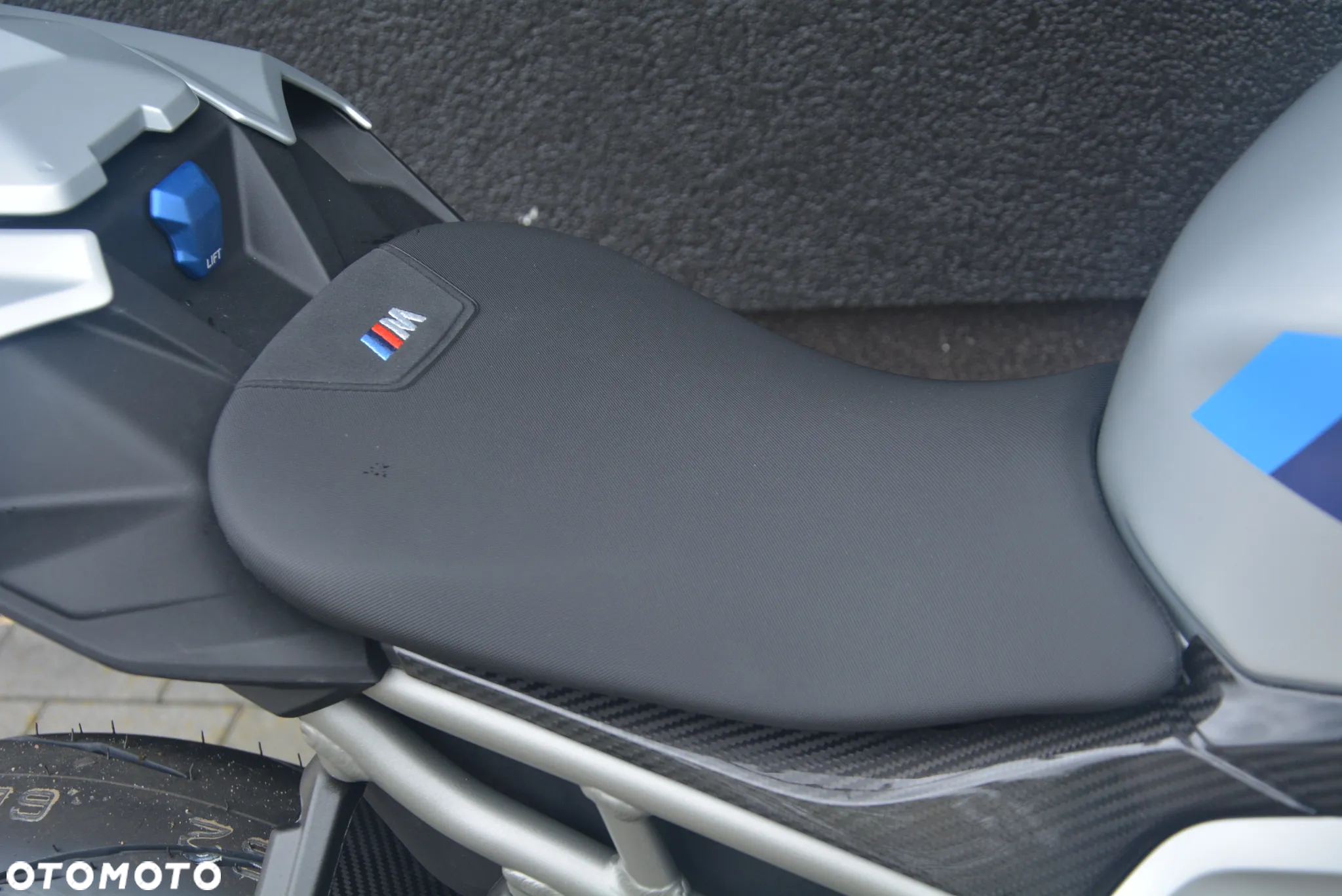 BMW S - 16