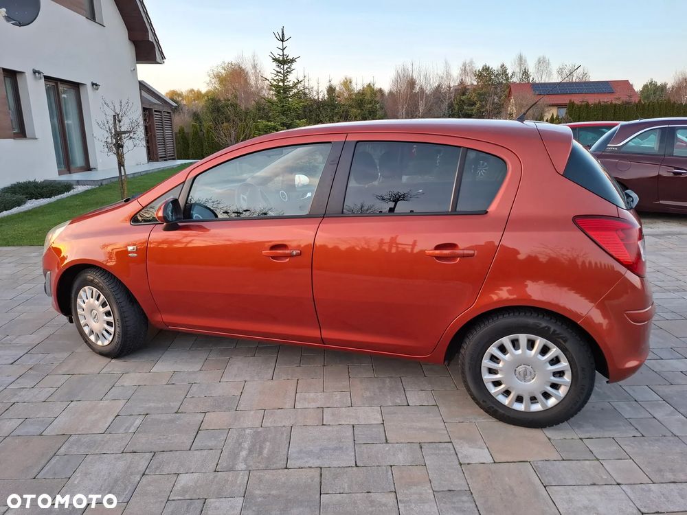 Opel Corsa 1.4 16V Satellite - 12