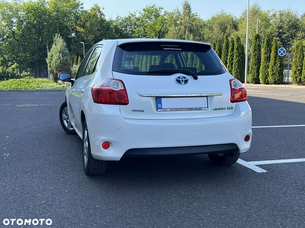 Toyota Auris 1.8 Hybrid Life - 6