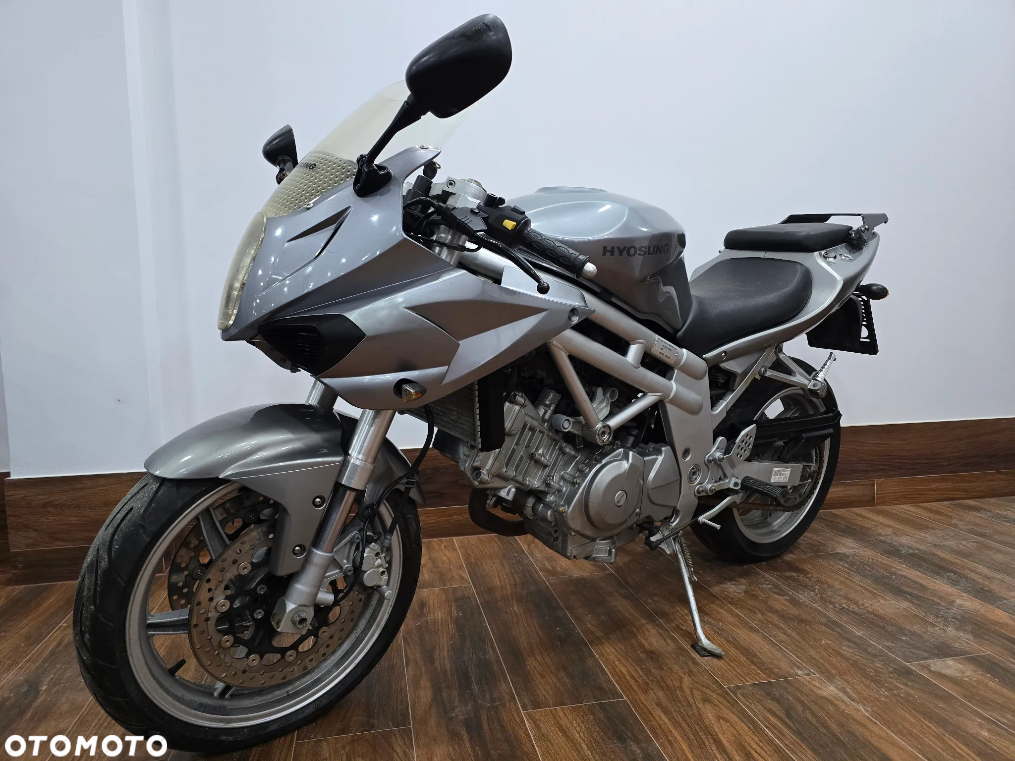 Hyosung GT - 13