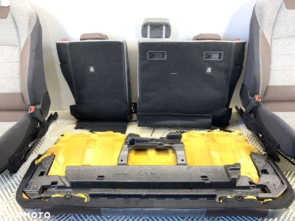 FOTELE KANAPA KOMPLET  TOYOTA COROLLA Kombi (_E21_) 2019 - 2.0 Hybrid (MZEH12) 112 kW [152 KM] - 5