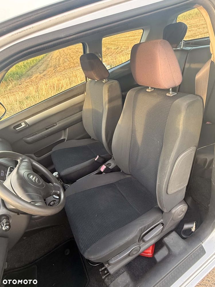 Suzuki Swift - 8