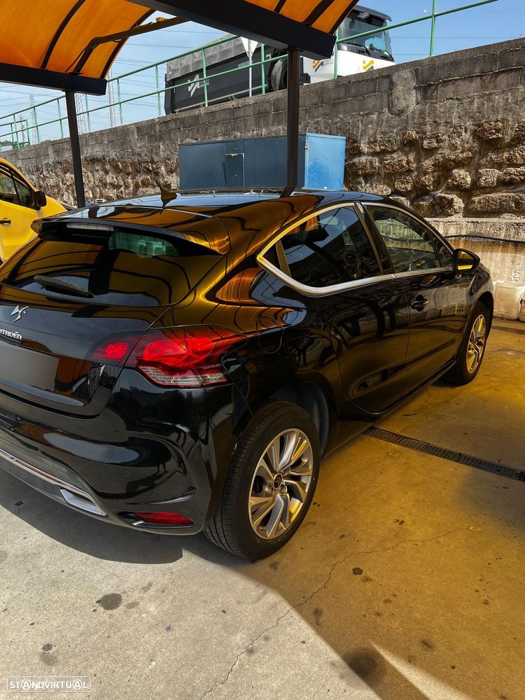 Citroën DS4 1.6 e-HDi So Chic 113g — fotografia 7