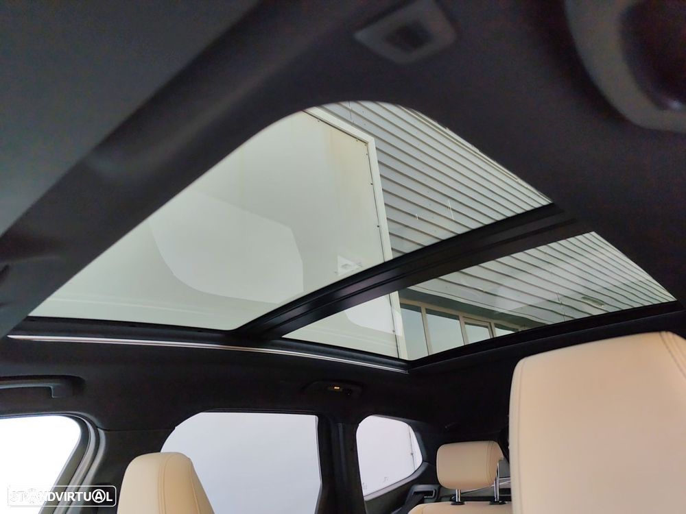 BMW iX1 eDrive20 Pack Desportivo M - 16
