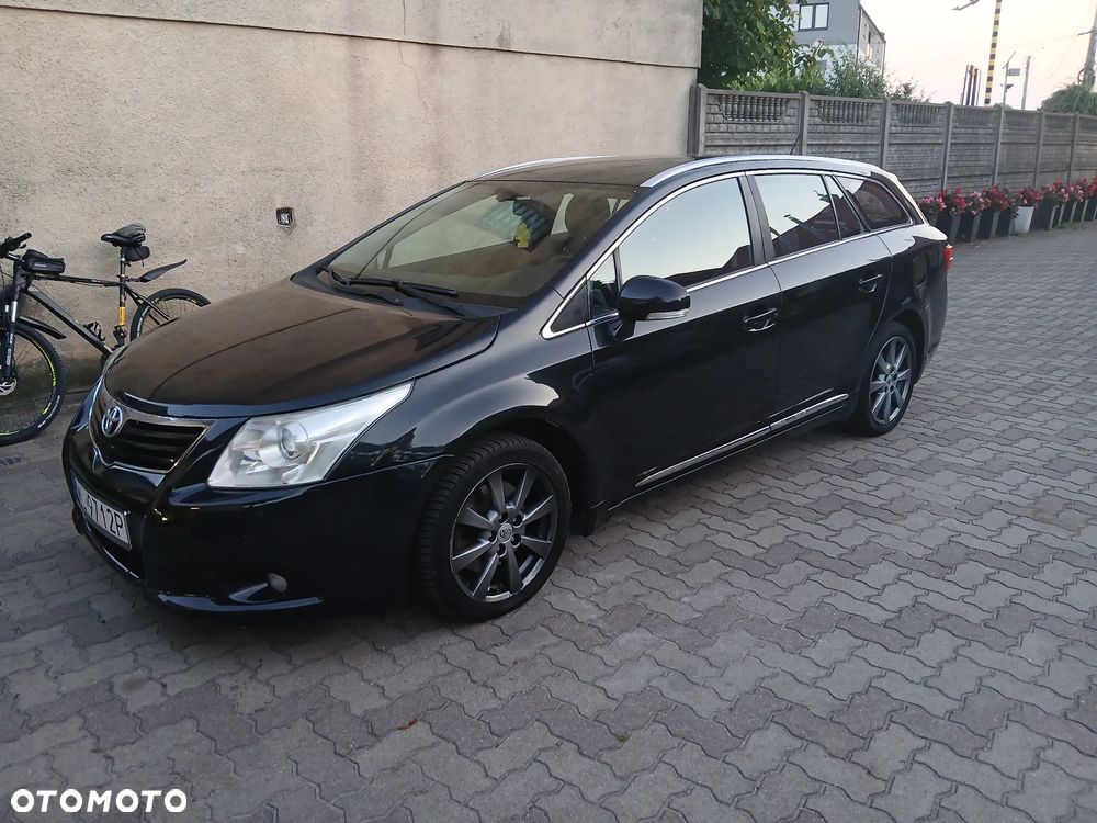 Toyota Avensis - 2