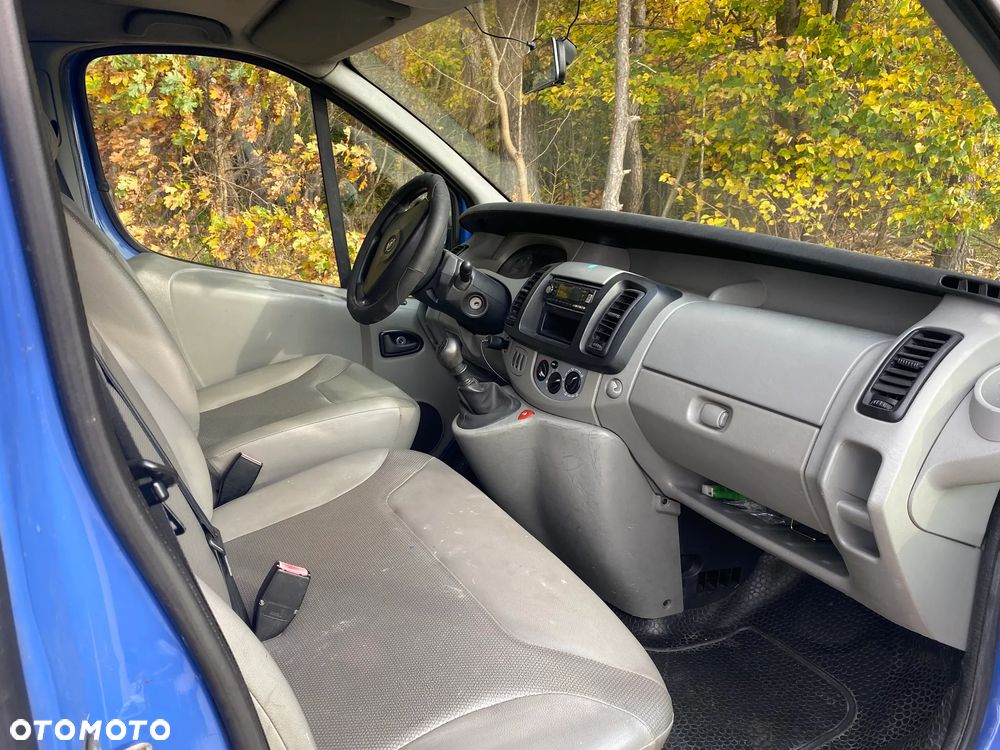 Opel Vivaro - 18