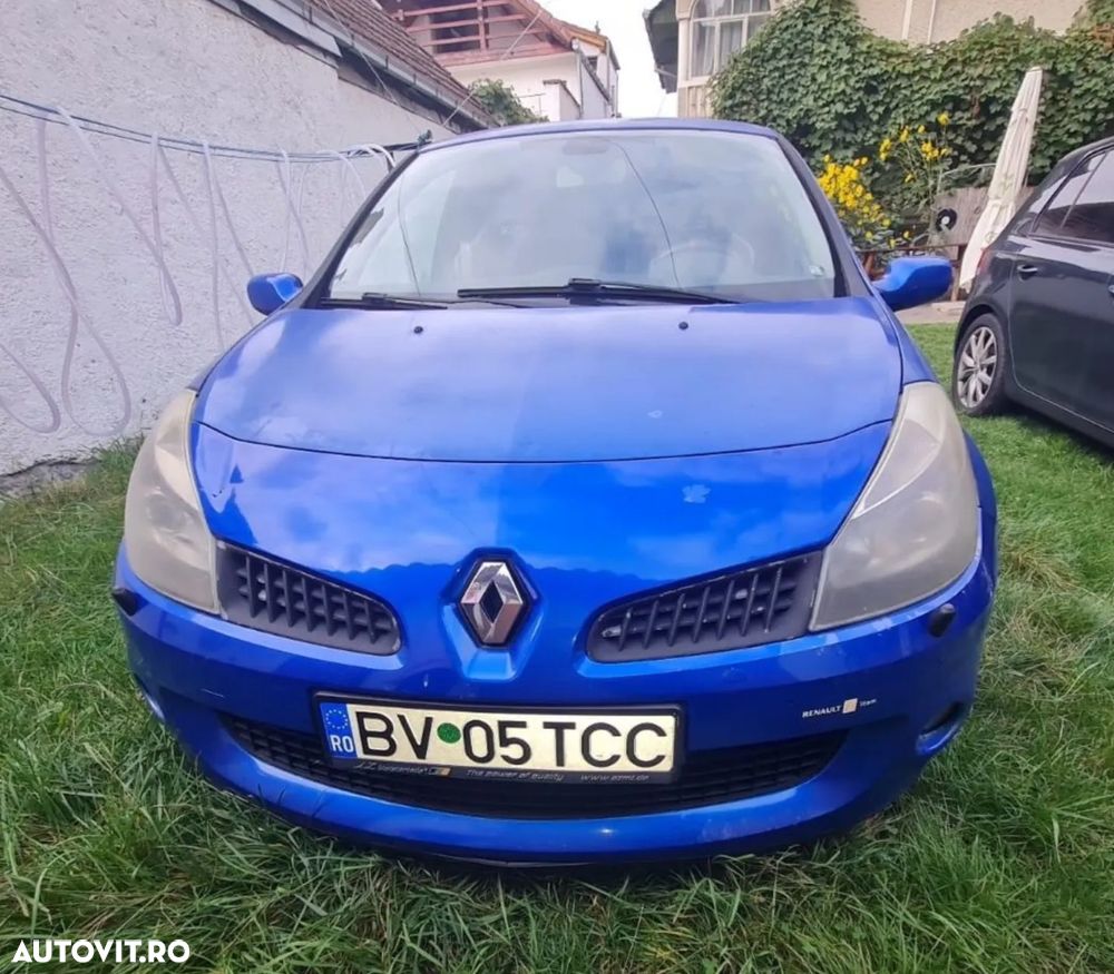 Renault Clio - 8
