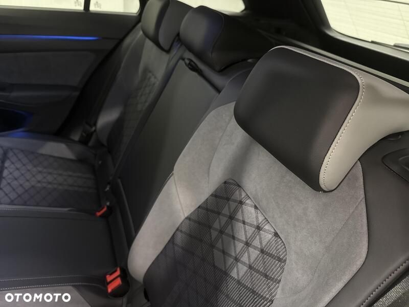 Volkswagen Golf - 19