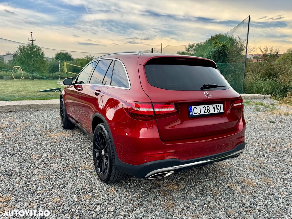 Mercedes-Benz GLC 300 4Matic 9G-TRONIC AMG Line - 8