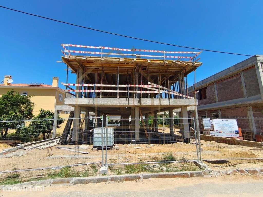 Moradia T3 + 1 com Pérgola. Pinhal do General. Fernão Ferro - Grande imagem: 3/12