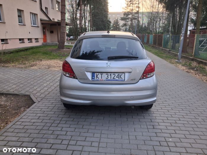 Peugeot 207 1.4 16V Trendy - 4