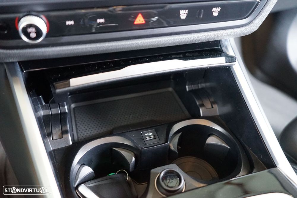 BMW i4 eDrive40 Desportiva M - 33