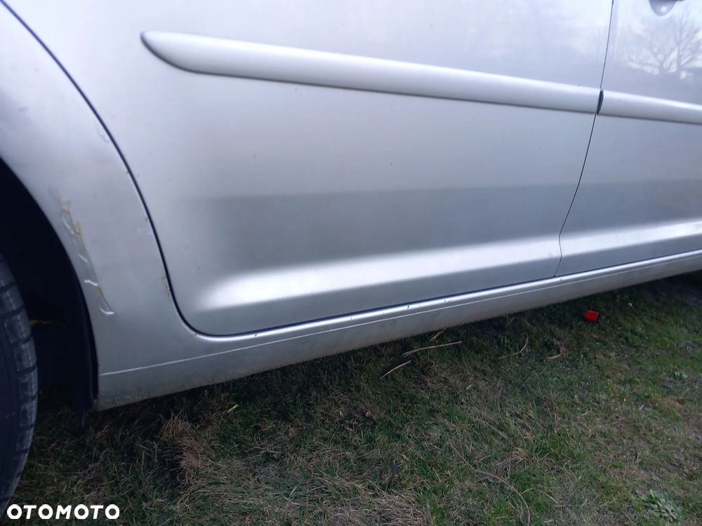 Volkswagen Touran 1.9 TDI - 4