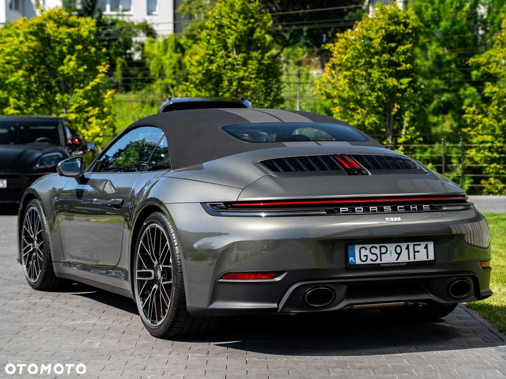 Porsche 911 Carrera - 6